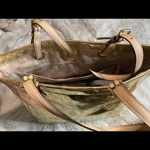 GOLD MICHAEL KORS PURSE